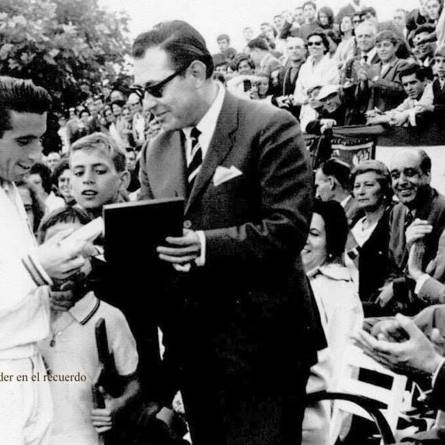 Foto antigua del Real Club de Tenis de la Magdalena