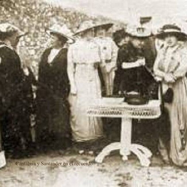 Foto antigua del Real Club de Tenis de la Magdalena
