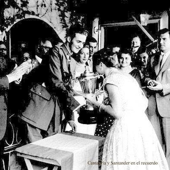 Foto antigua del Real Club de Tenis de la Magdalena