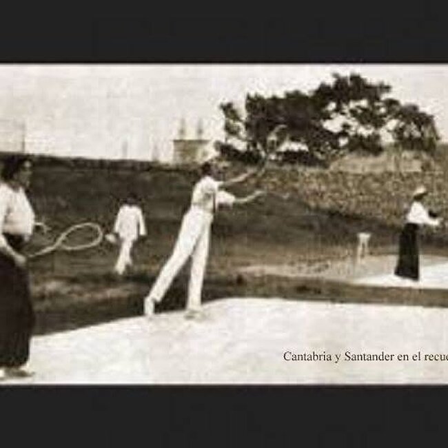 Foto antigua del Real Club de Tenis de la Magdalena