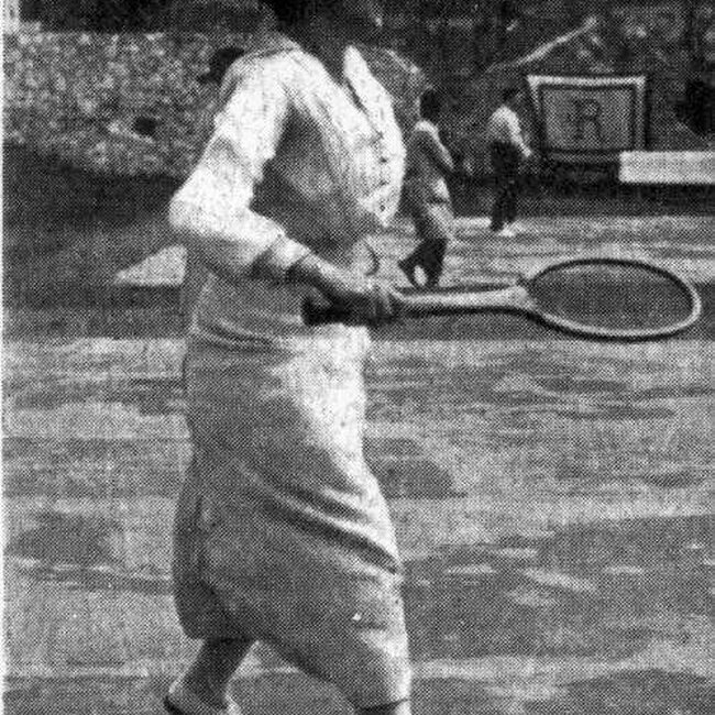 Foto antigua del Real Club de Tenis de la Magdalena