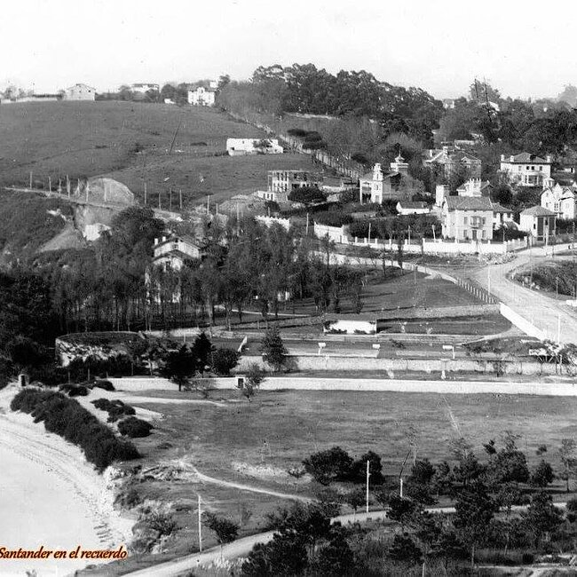 Foto antigua del Real Club de Tenis de la Magdalena