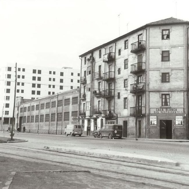 Foto antigua de las calles Castilla y Marqués de la Hermida
