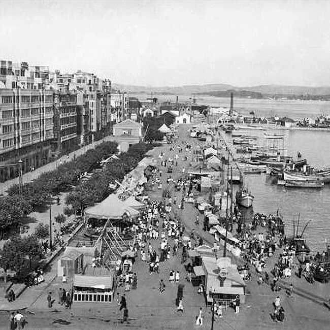 Foto antigua de las ferias de Santiago (4).jpg