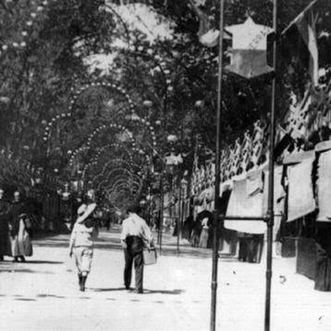 Foto antigua de las ferias de Santiago (12).jpg