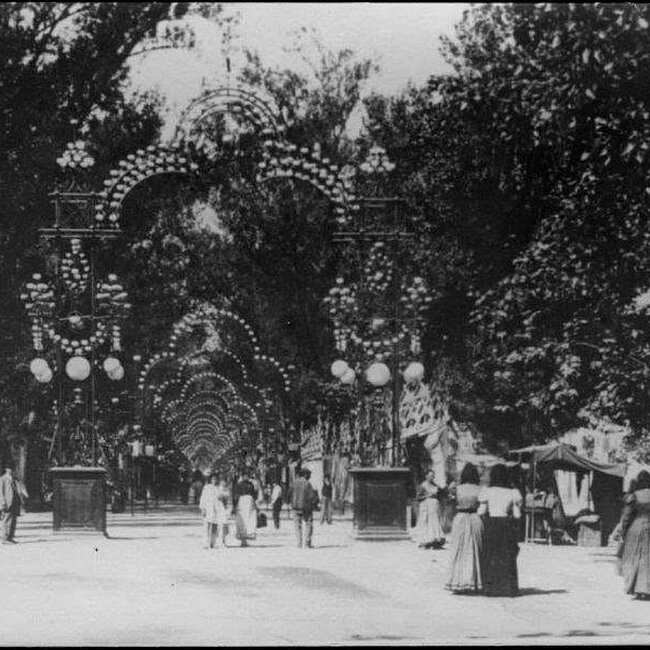 Foto antigua de las ferias de Santiago (13).jpg