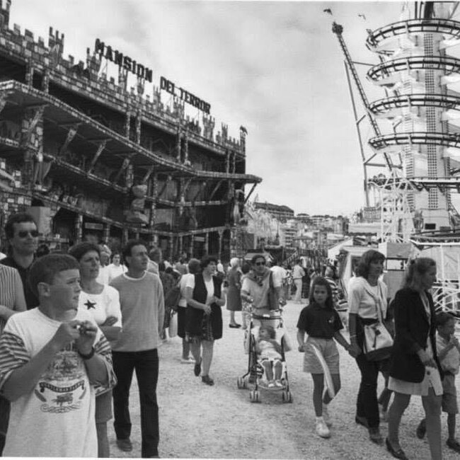 Foto antigua de las ferias de Santiago (16).jpg