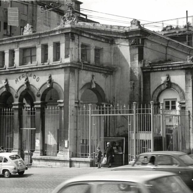 Foto antigua del Mercado de Puertochico (Almotacenia) (2).jpg
