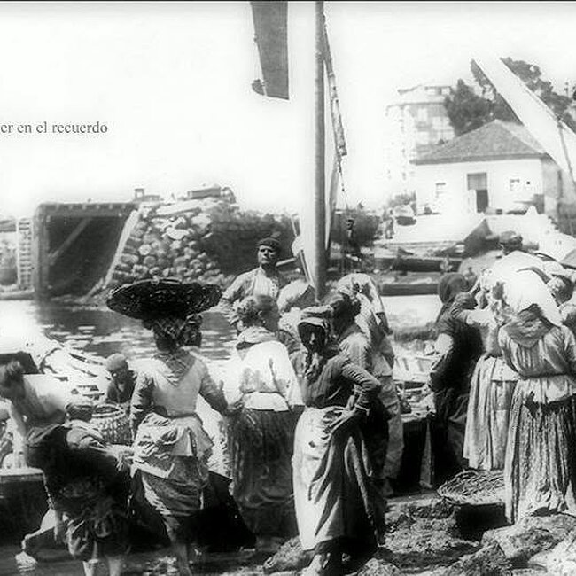 Foto antigua del Mercado de Puertochico (Almotacenia) (3).jpg