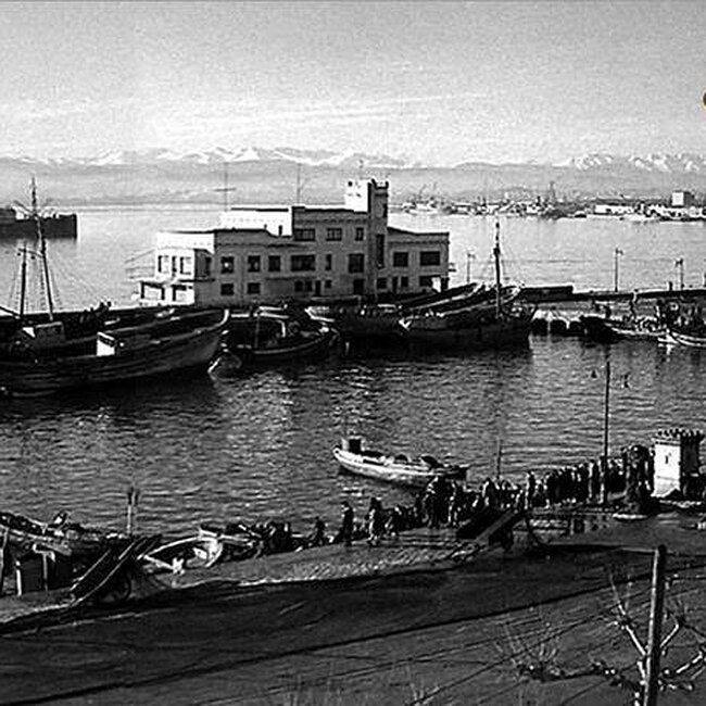 Foto antigua del Mercado de Puertochico (Almotacenia) (9).jpg
