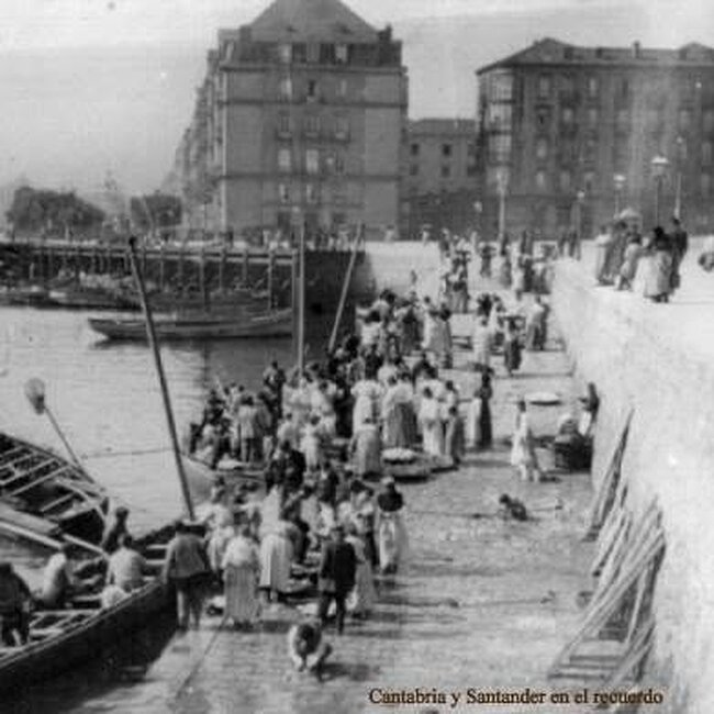Foto antigua del Mercado de Puertochico (Almotacenia) (13).jpg