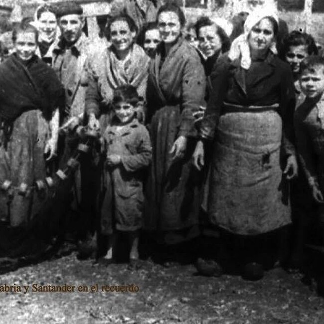 Foto antigua del Mercado de Puertochico (Almotacenia) (14).jpg
