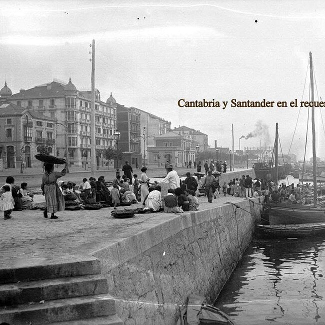 Foto antigua del Mercado de Puertochico (Almotacenia) (18).jpg