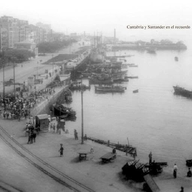 Foto antigua del Mercado de Puertochico (Almotacenia) (44).jpg