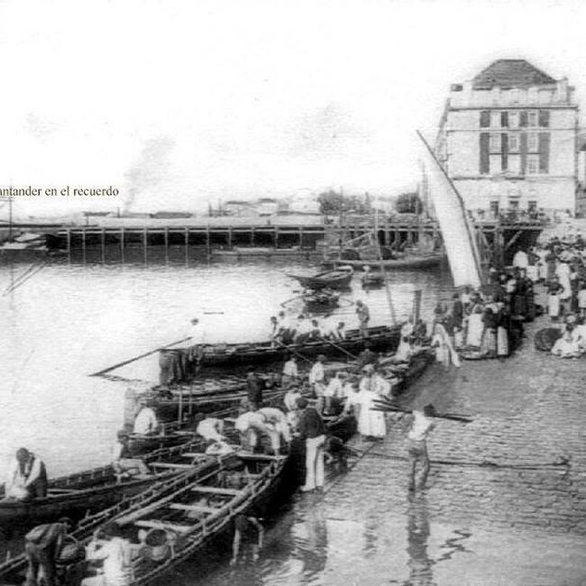 Foto antigua del Mercado de Puertochico (Almotacenia) (53).jpg