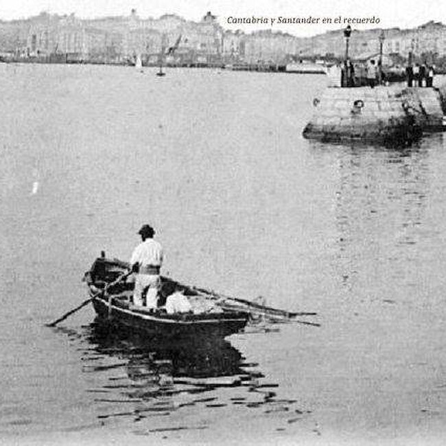 Foto antigua del Mercado de Puertochico (Almotacenia) (56).jpg