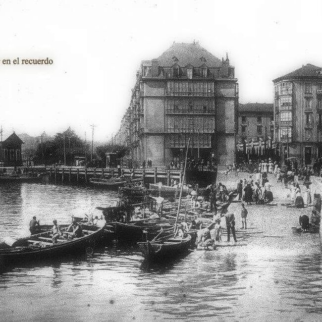 Foto antigua del Mercado de Puertochico (Almotacenia) (57).jpg