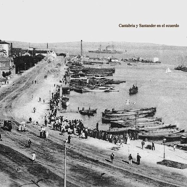 Foto antigua del Mercado de Puertochico (Almotacenia) (61).jpg