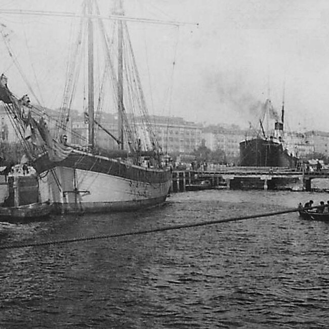 Foto antigua del Muelle de Maura (2).jpg