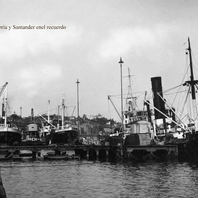 Foto antigua del Muelle de Maura (38).jpg