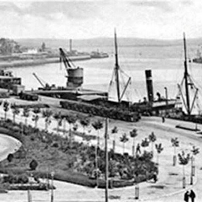 Foto antigua del Muelle de Maura (64).jpg