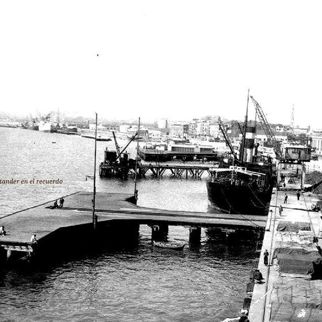 Foto antigua del Muelle de Maura (68).jpg