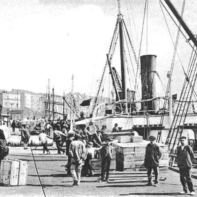 Foto antigua del Muelle de Maura (69).jpg