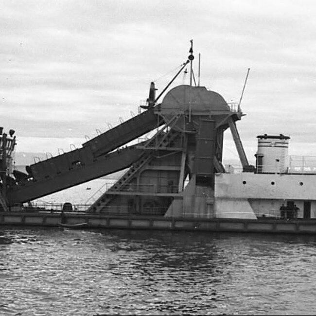Dragas y Gánguiles del Puerto de Santander (18).jpg