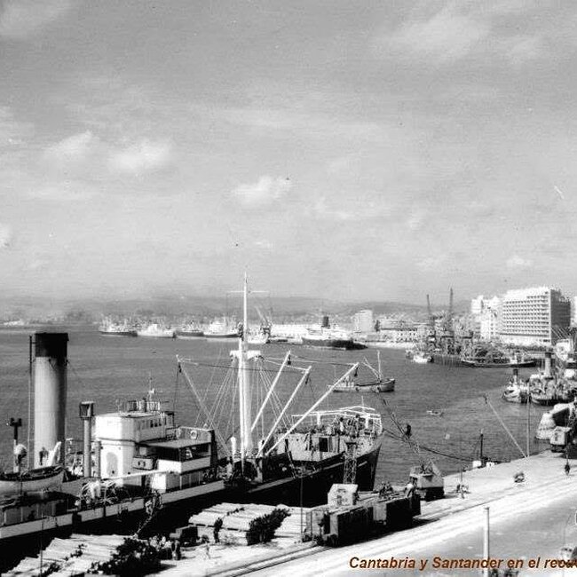 Foto antigua de estibadores de Santander (5).jpg