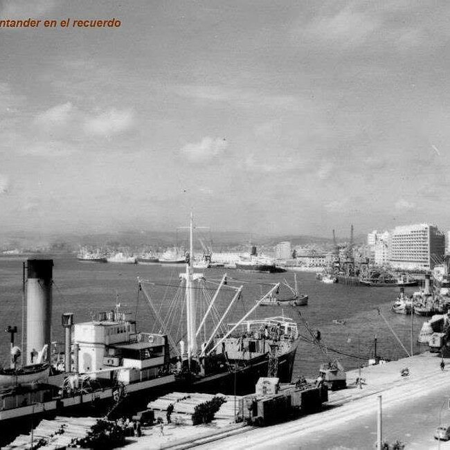 Foto antigua de estibadores de Santander (8).jpg