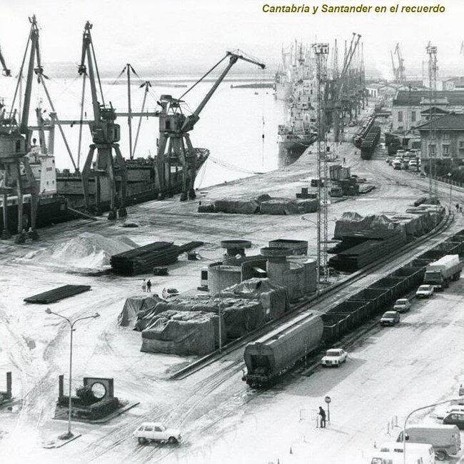 Foto antigua de estibadores de Santander (24).jpg