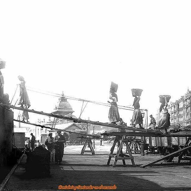 Foto antigua de estibadores de Santander (31).jpg
