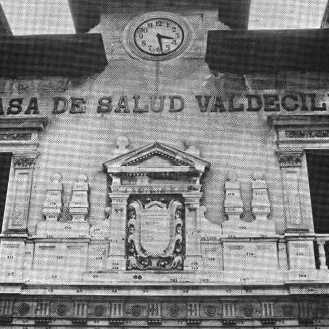 Foto antigua de la Casa de Salud de Valdecilla (2).jpg
