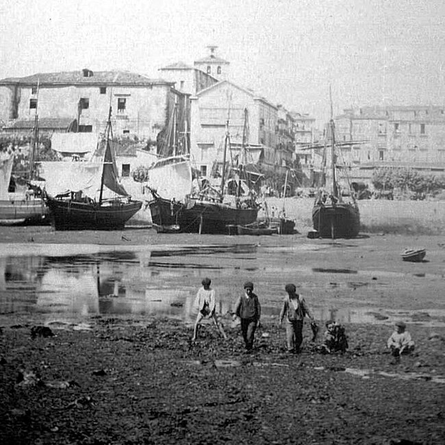 Foto antigua de la Dársena Ribera (1).jpg