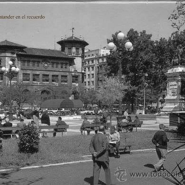 Foto antigua de la Plaza de las Farolas (26).jpg