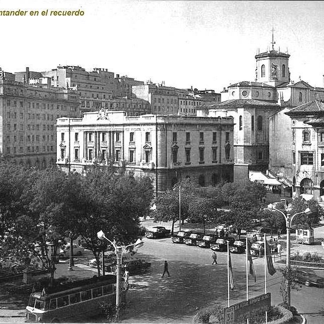 Foto antigua de la Plaza de las Farolas (29).jpg