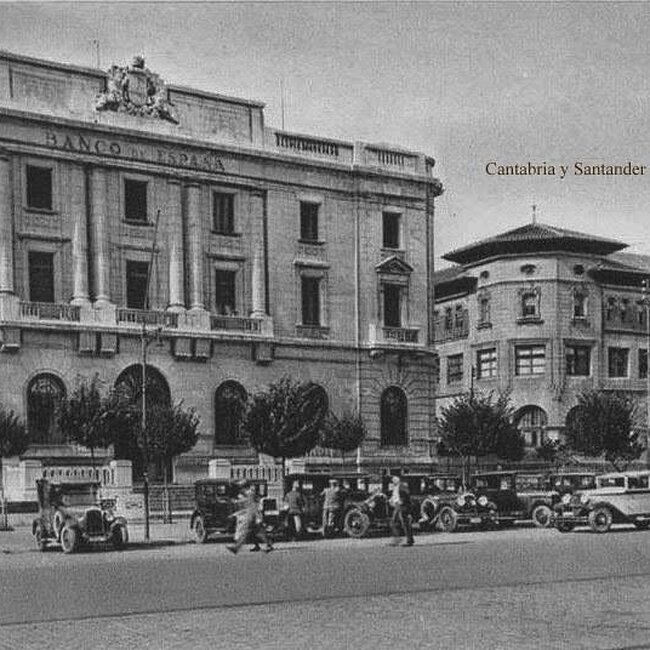 Foto antigua de la Plaza de las Farolas (40).jpg