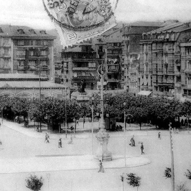 Foto antigua de la Plaza de las Farolas (68).jpg