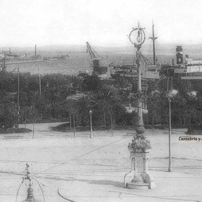 Foto antigua de la Plaza de las Farolas (76).jpg