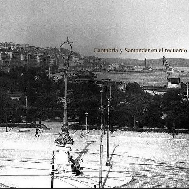 Foto antigua de la Plaza de las Farolas (81).jpg