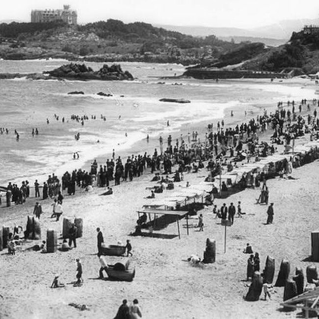 Foto antigua de la primera playa del Sardinero (3).jpg