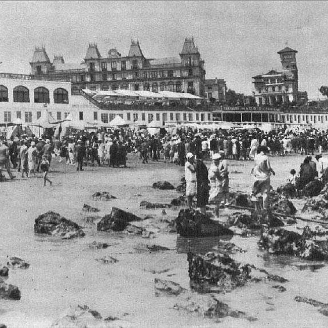 Foto antigua de la primera playa del Sardinero (19).jpg