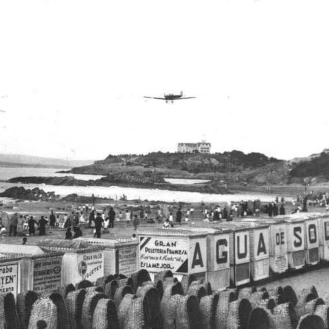 Foto antigua de la primera playa del Sardinero (24).jpg