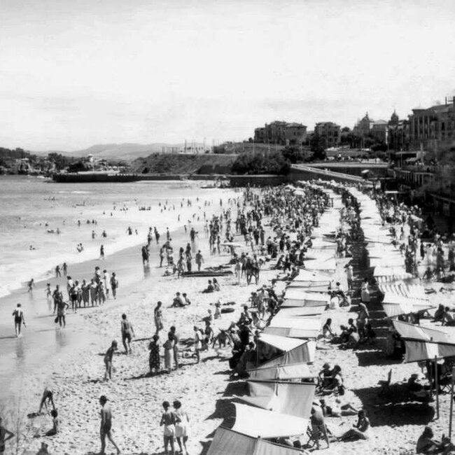 Foto antigua de la primera playa del Sardinero (29).jpg