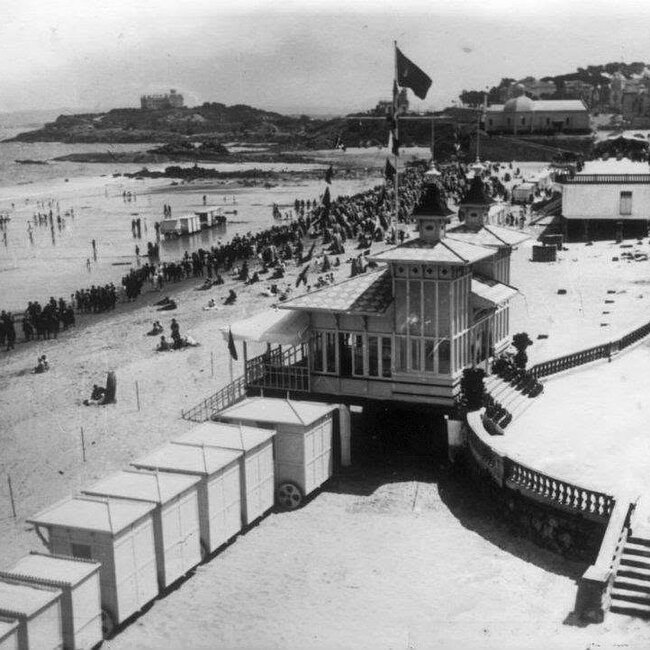 Foto antigua de la primera playa del Sardinero (30).jpg