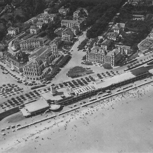 Foto antigua de la primera playa del Sardinero (33).jpg
