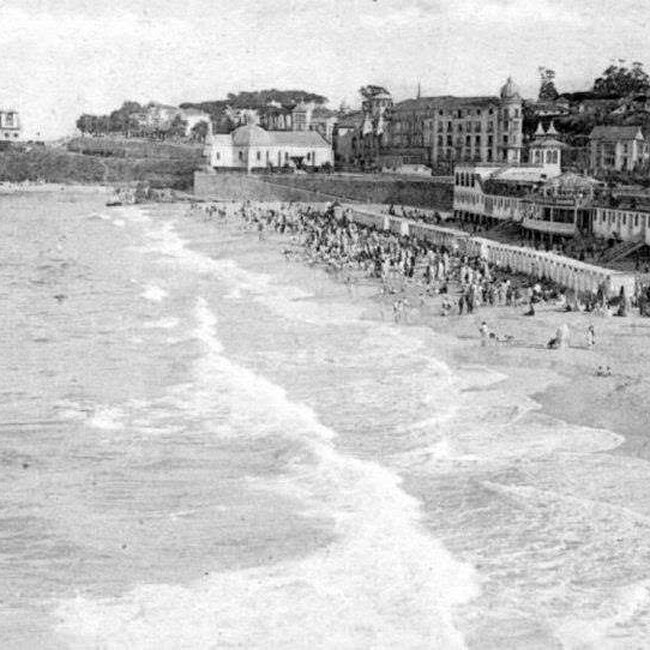 Foto antigua de la primera playa del Sardinero (35).jpg