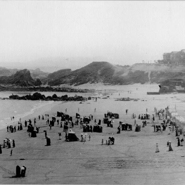 Foto antigua de la primera playa del Sardinero (38).jpg