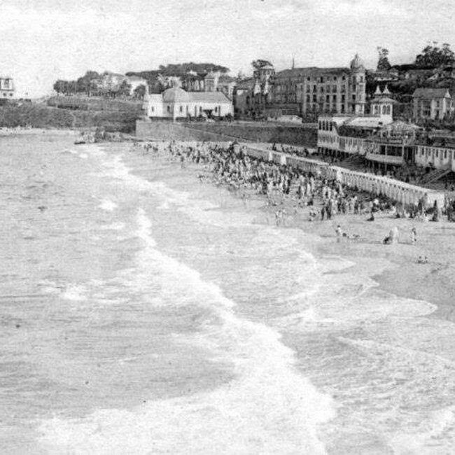 Foto antigua de la primera playa del Sardinero (45).jpg