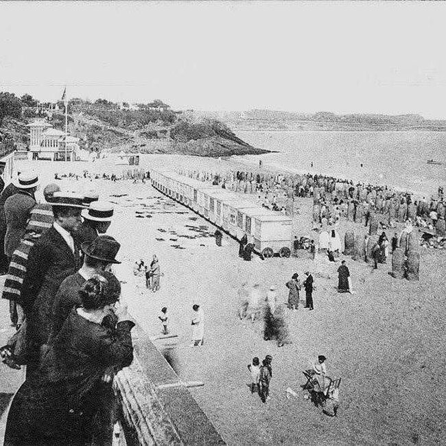 Foto antigua de la primera playa del Sardinero (51).jpg